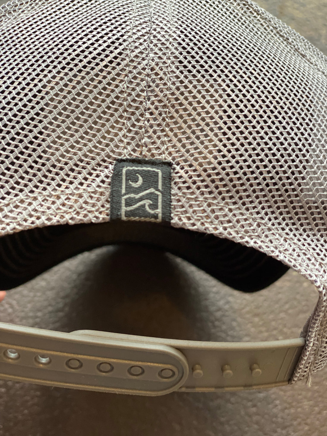 Picture of the back of the hat.